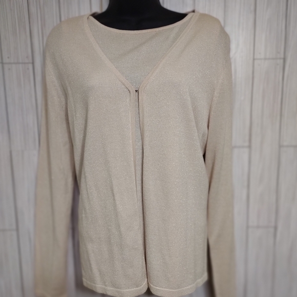 Cream colored cardigan with matching tank - Picture 3 of 4